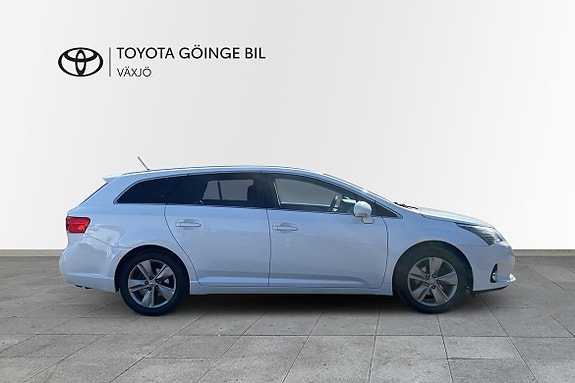 Toyota Avensis 18 of 22