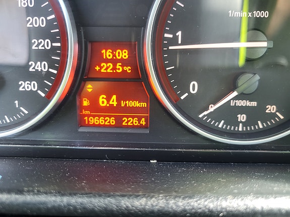 BMW X1 4 of 4