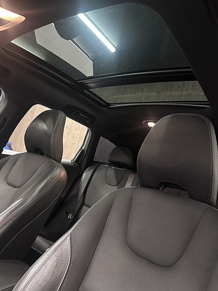 Volvo XC60 7 of 9