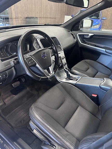 Volvo XC60 5 of 5