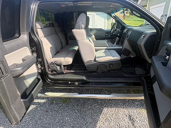 Ford F-150 5 of 5
