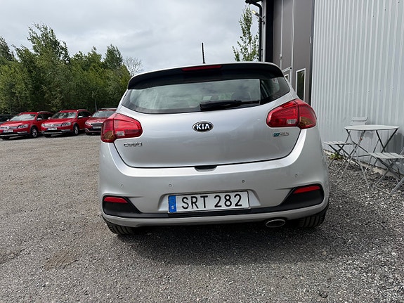 Kia Ceed 4 of 15