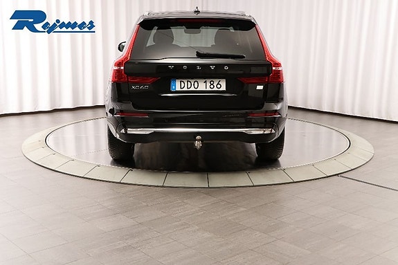 Volvo XC60 23 of 30