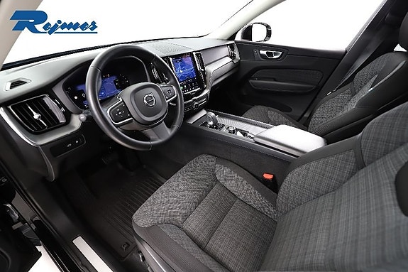 Volvo XC60 5 of 30