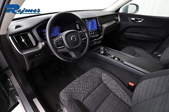 Volvo XC60 5 of 30