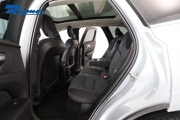 Volvo XC60 7 of 30