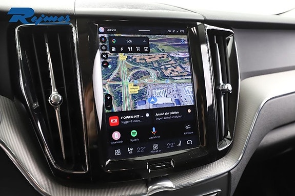 Volvo XC60 10 of 30