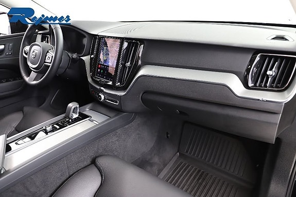 Volvo XC60 25 of 30