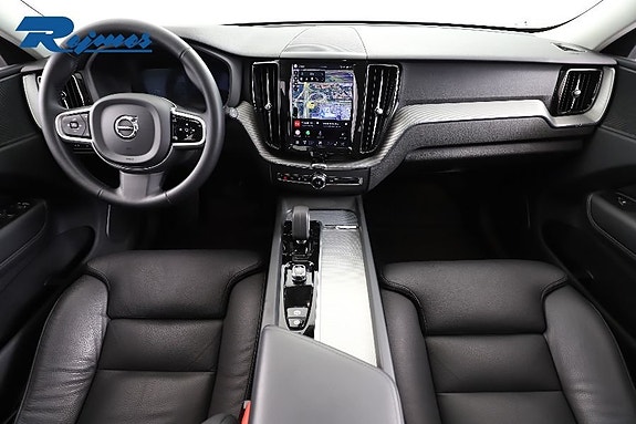 Volvo XC60 2 of 30