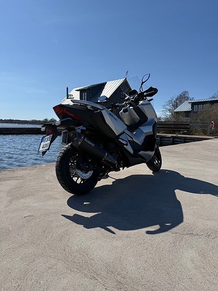 Honda ADV350 2 of 8