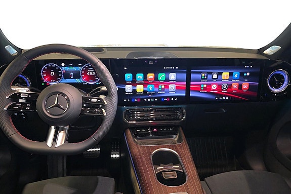 Mercedes-Benz GLB350 9 of 18