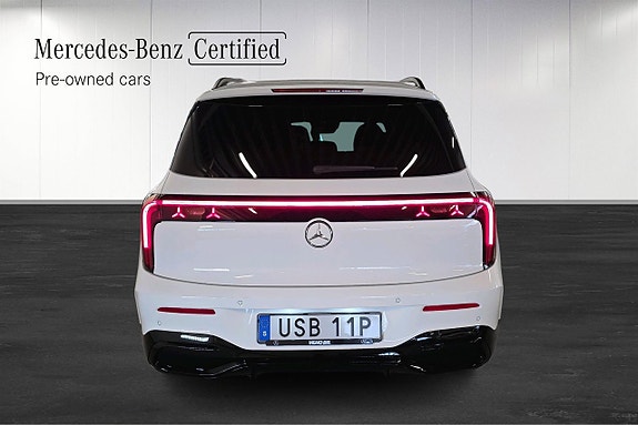 Mercedes-Benz GLB350 17 of 18