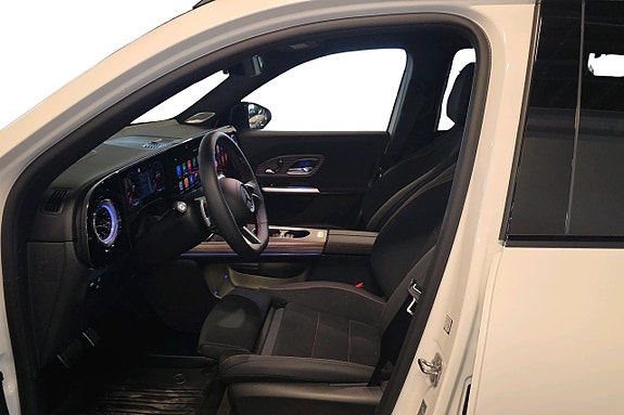 Mercedes-Benz GLB350 8 of 18