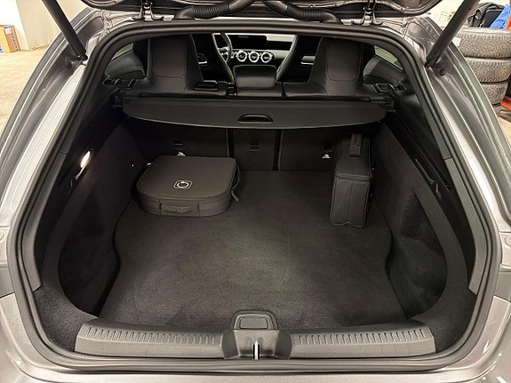 Mercedes-Benz CLA250 e 30 of 30