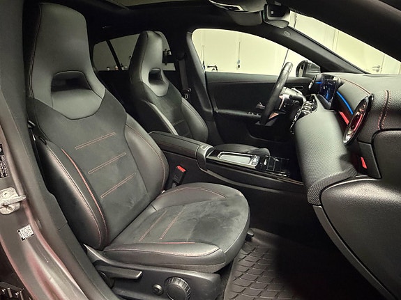 Mercedes-Benz CLA250 e 12 of 30