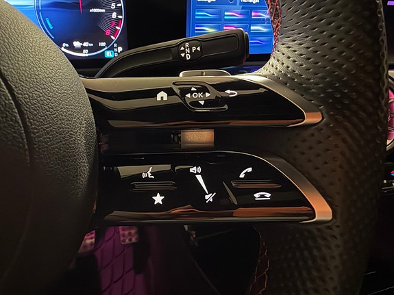 Mercedes-Benz CLA250 e 22 of 30