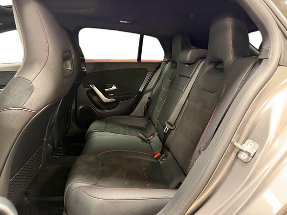 Mercedes-Benz CLA250 e 13 of 30