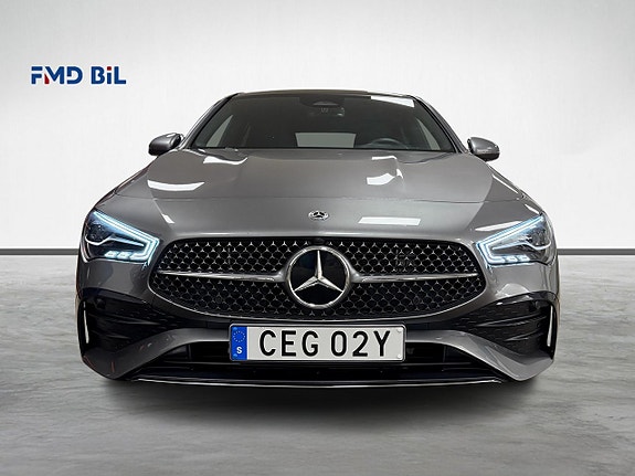 Mercedes-Benz CLA250 e 3 of 5