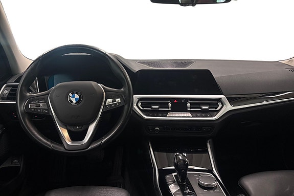 BMW 320d 8 of 18