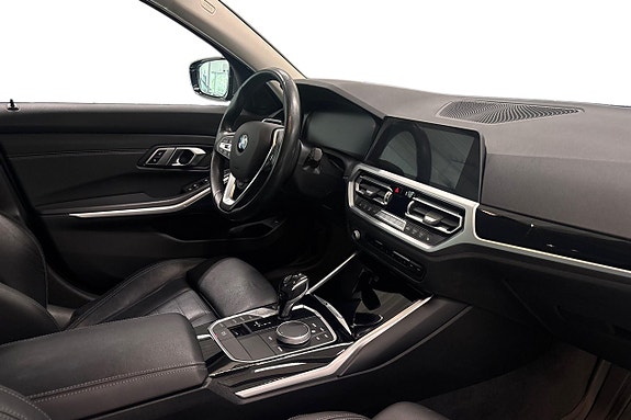 BMW 320d 6 of 18