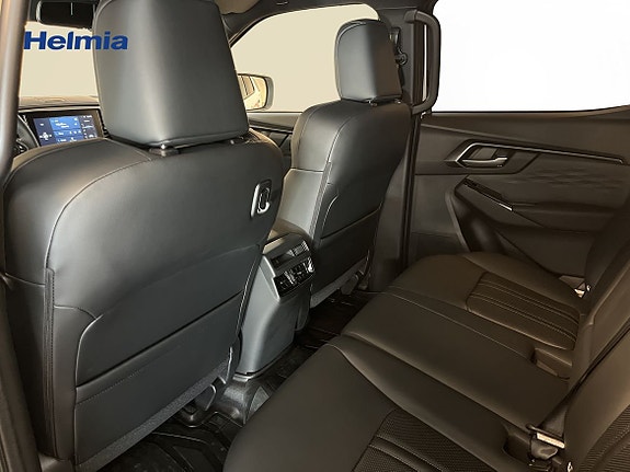 Isuzu D-max 10 of 13