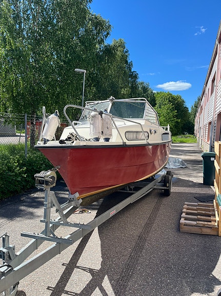 Folkparca 22 med båttrailer