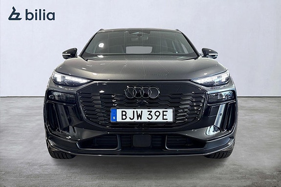 Audi Q6 e-tron 8 of 27