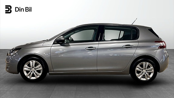 Peugeot 308 2 of 5