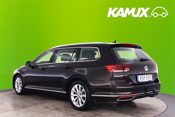 Volkswagen Passat 5 of 21
