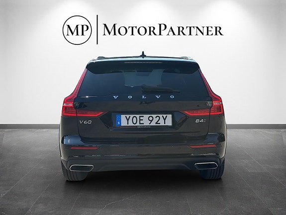 Volvo V60 Cross Country 6 of 20