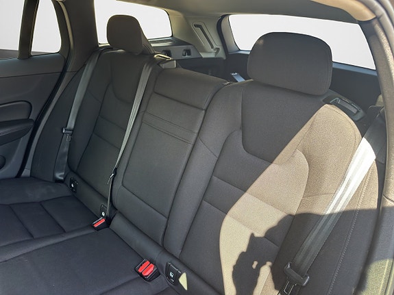 Volvo V60 Cross Country 10 of 20