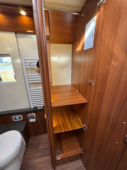 Carthago Chic E-line I 64 XL QB 23 of 30