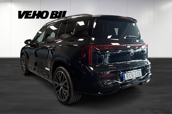Mercedes-Benz GLB350 4 of 5