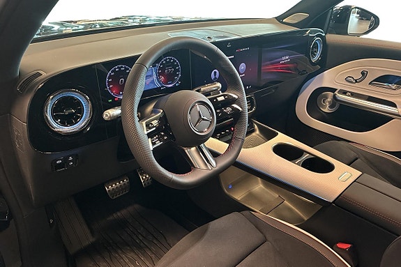 Mercedes-Benz GLB350 6 of 30