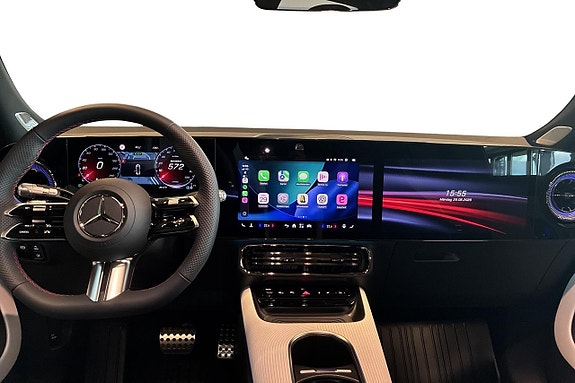 Mercedes-Benz GLB350 8 of 30