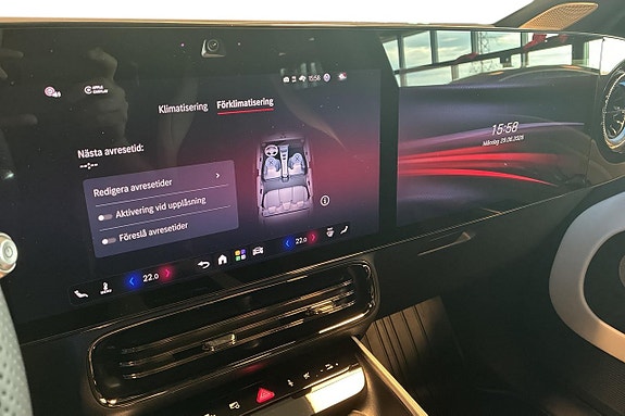 Mercedes-Benz GLB350 19 of 30