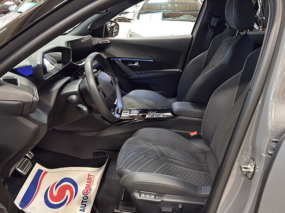 Peugeot 2008 8 of 18