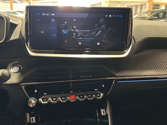 Peugeot 2008 13 of 18
