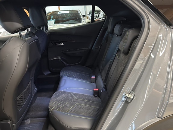 Peugeot 2008 9 of 18