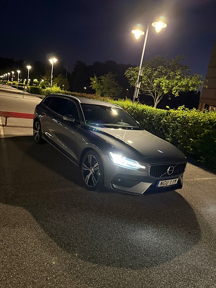 Volvo V60 3 of 5
