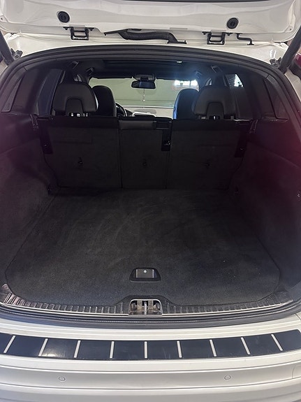 Volvo XC60 10 of 10