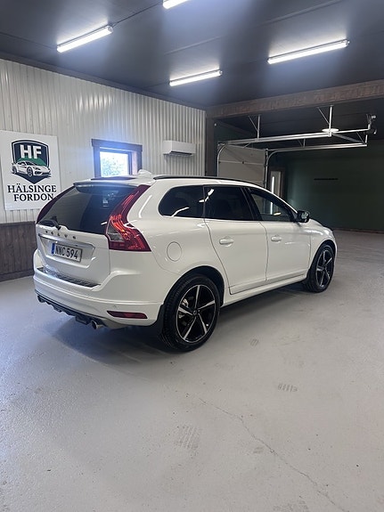 Volvo XC60 4 of 5