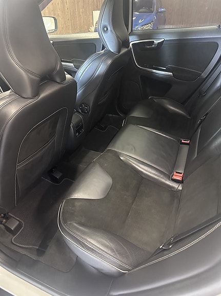 Volvo XC60 9 of 10