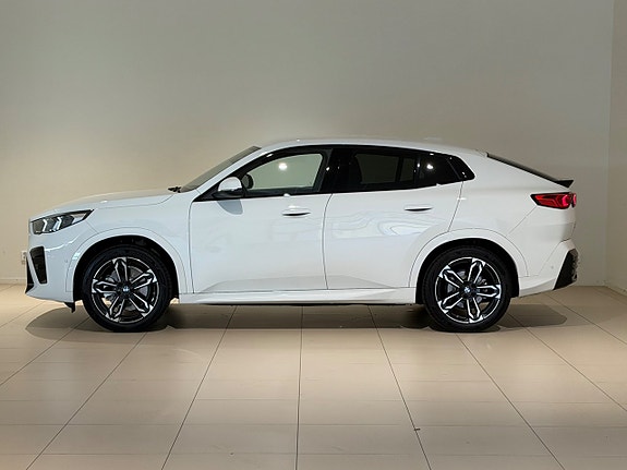 BMW iX2 2 of 8