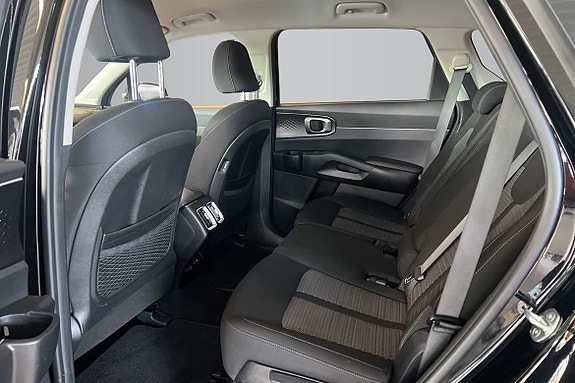 Kia Sorento 11 of 14