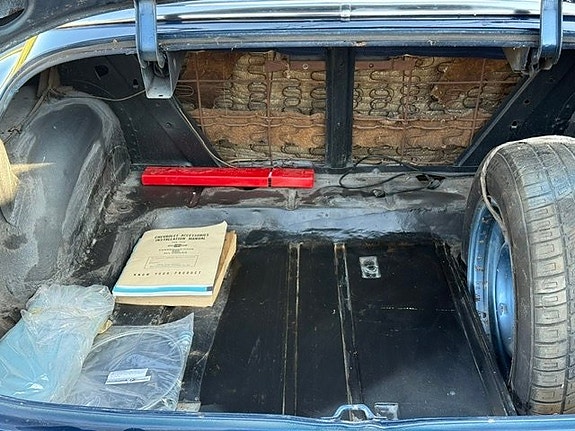 Chevrolet Deluxe 12 of 21