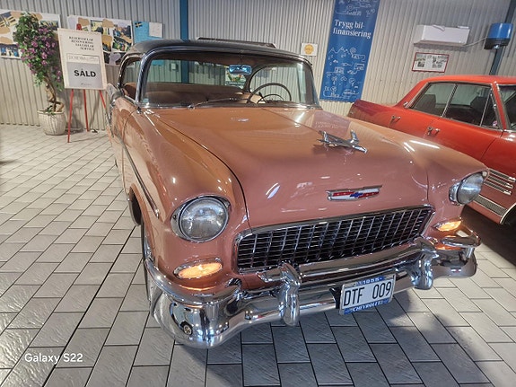Chevrolet Deluxe 15 of 21