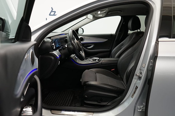 Mercedes-Benz E220 4 of 15