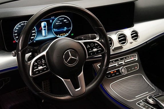 Mercedes-Benz E220 8 of 15