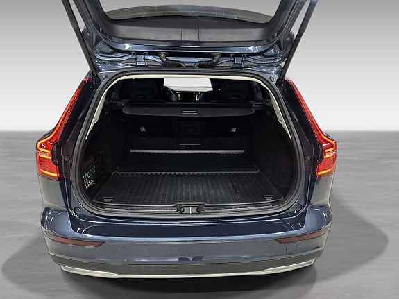 Volvo V60 Cross Country 5 of 5
